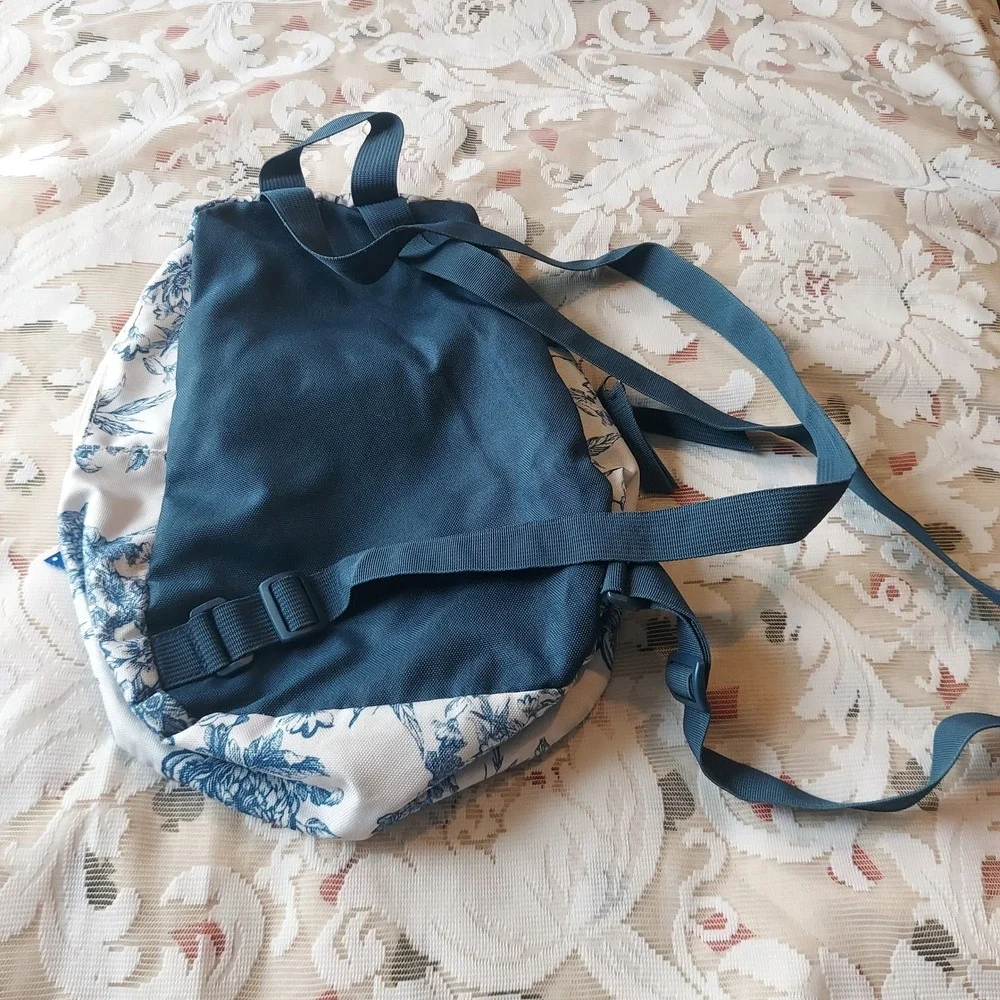 Trans by JanSport Mini Backpack Blue White Floral Toile Canvas JS0A3EPH 13x9